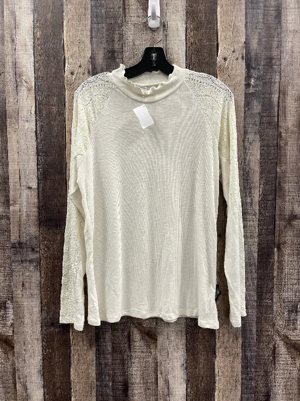 Graphic Sweatshirts Top Long Sleeve By Maurices In Cream, Size: 2x