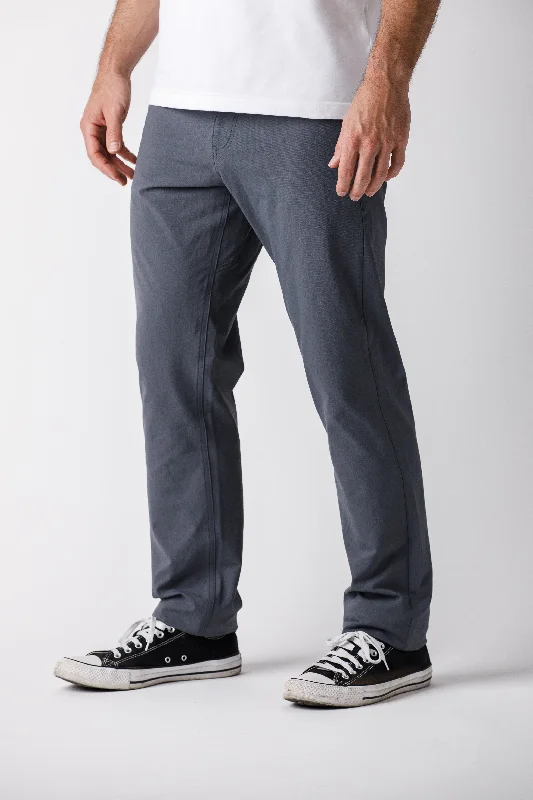 Sporty Sneakers Diversion Pant Classic